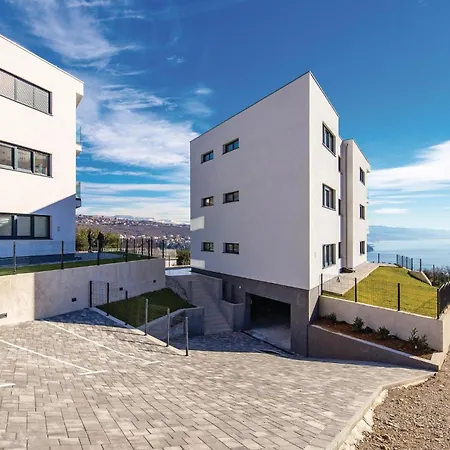 Lovely In With Kitchen Apartment Opatija